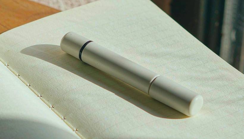 Bahrain Duty Free Original Authentic Vape packaging detail