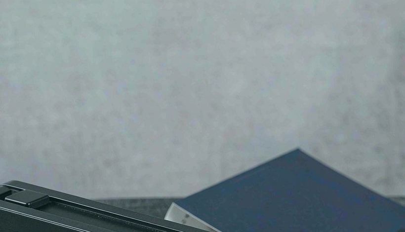 Bahrain Duty Free Original Authentic Vape packaging detail