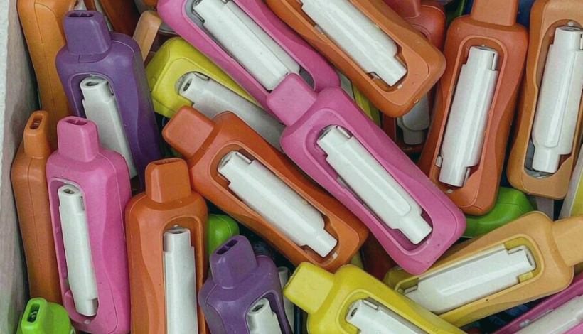 Bahrain Duty Free Original Authentic Vape packaging detail