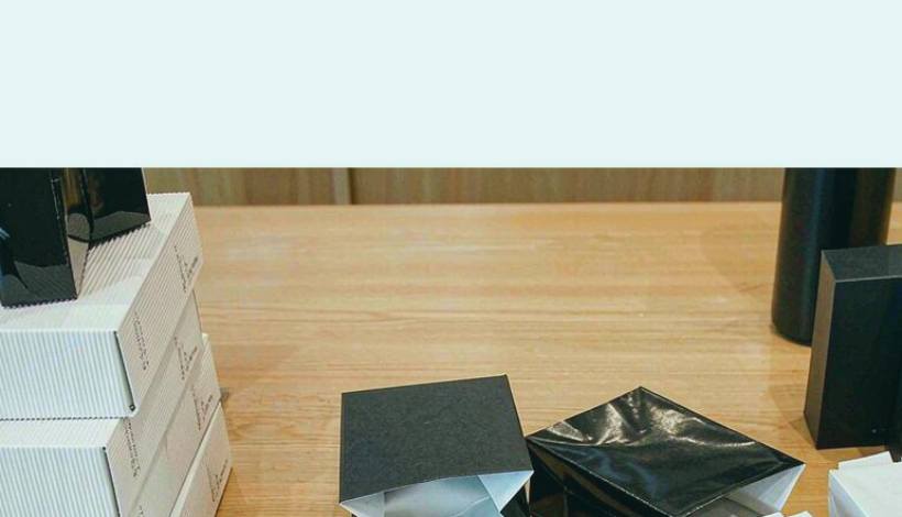 Bahrain Duty Free Original Authentic Vape packaging detail